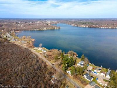 5031 Pine Drive, Jackson, Michigan 49201, Estados Unidos