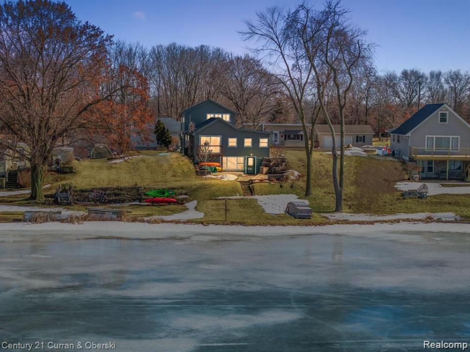 222 Ackerson Lake Drive, Jackson, Michigan 49201, Estados Unidos