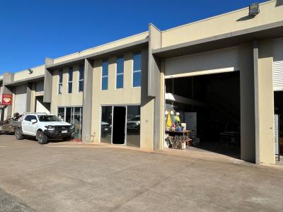 10 and 11/3 Southern Cross Circuit, Urangan, QLD 4655, 澳洲