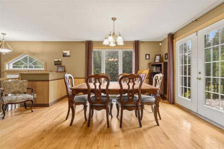 2405  Ch. du Domaine, Saint-Adolphe-d'Howard, Quebec J0T 2B0, Canadá