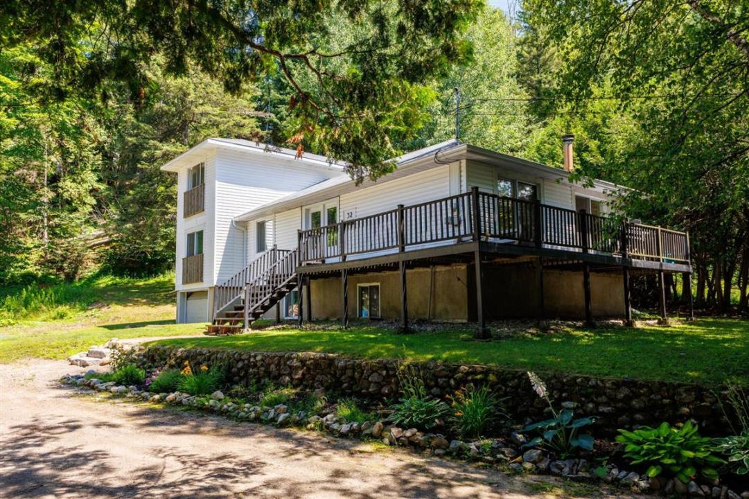 32  Ch. Cleary, Val-des-Monts, Quebec J8N 4A1, Canadá