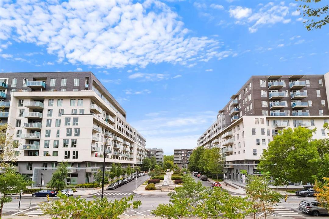 2530  Place Michel-Brault, Montréal (Rosemont/La Petite-Patrie), 魁北克省 H1Y 0B6, 加拿大