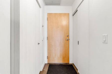 2530  Place Michel-Brault, Montréal (Rosemont/La Petite-Patrie), 魁北克省 H1Y 0B6, 加拿大