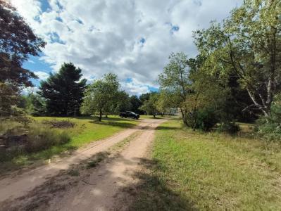 6073 E 28th Street, White Cloud, Michigan 49349, Estados Unidos