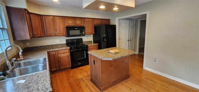 246 Overlook Ct, Coraopolis, Pennsylvania 15108, USA