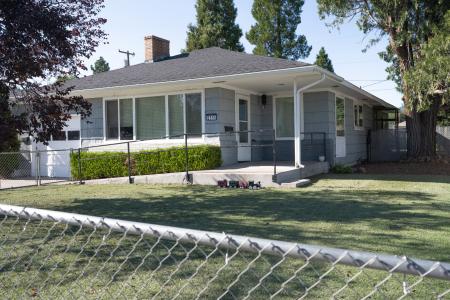 2555 EBERLEIN AVE., Klamath Falls, Oregon 97601, USA