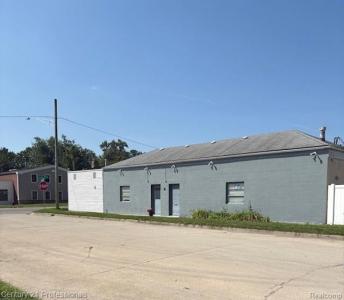 25900 W 7 Mile Road, Redford, Michigan 48240, USA