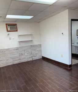 25900 W 7 Mile Road, Redford, Michigan 48240, USA