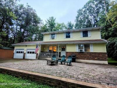587 Long Mountain Road, Effort, Pennsylvania 18330, USA