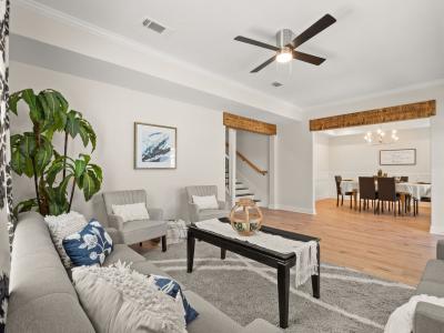 107 EAST NORTH STREET, Leesville, 루이지아나 71446, 미국