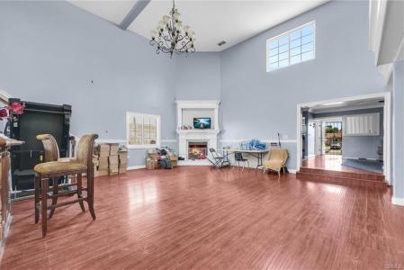 17238 Manzanita Dr, Fontana, קליפורניה 92335, ארצות הברית של אמריקה