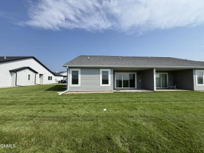 201 Kenner Loop, Bismarck, North Dakota 58504, USA