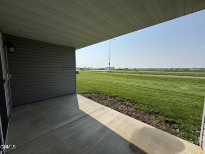 201 Kenner Loop, Bismarck, North Dakota 58504, USA