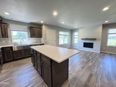 3304 Kenner Lp, Bismarck, North Dakota 58504, USA