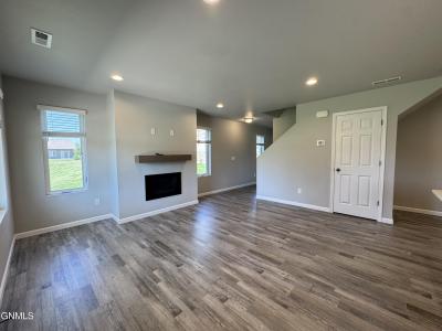 3304 Kenner Lp, Bismarck, North Dakota 58504, USA