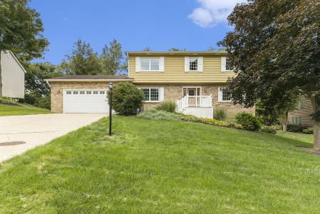 194 Wexford Road, Valparaiso, Indiana 46385, USA