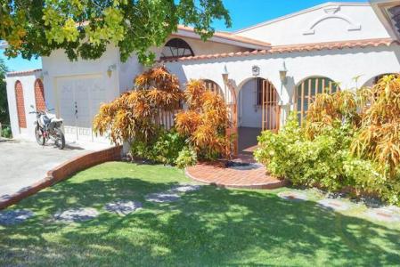 Sunshine Villa - 6BD, Farm Drive, Lance Aux Epines, St.George West Indies, Grenada