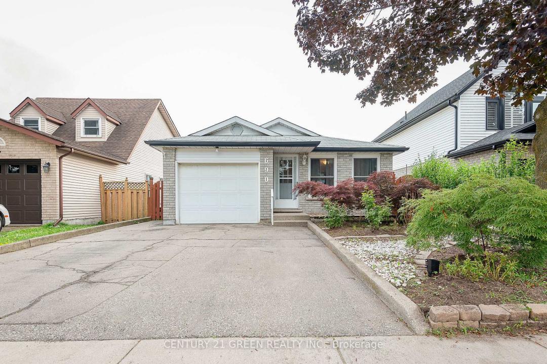 690 ELGIN STREET N, Cambrígia, Ontario N1R 7W5, Canadá