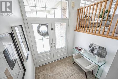 87 RIDGE GATE CRESCENT, East Gwillimbury (mt Albert), Ontario L0G 1M0, Canada