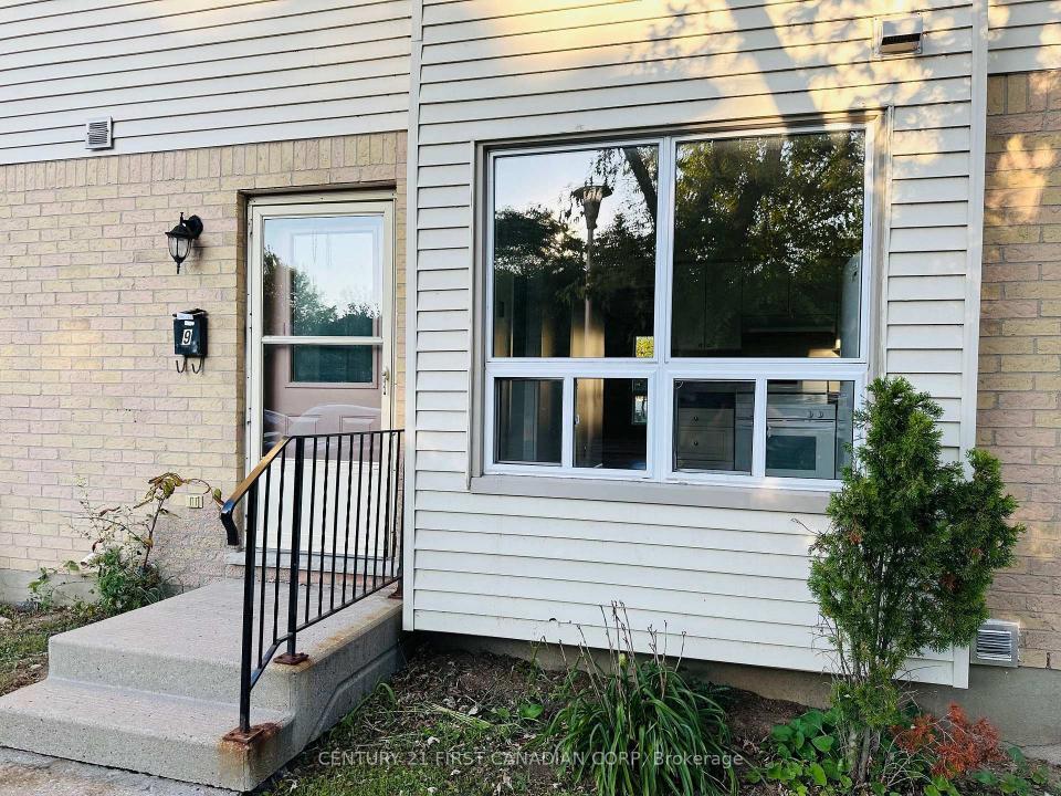 135 BELMONT DRIVE, London South, 온타리오주 N6J 4J3, 캐나다