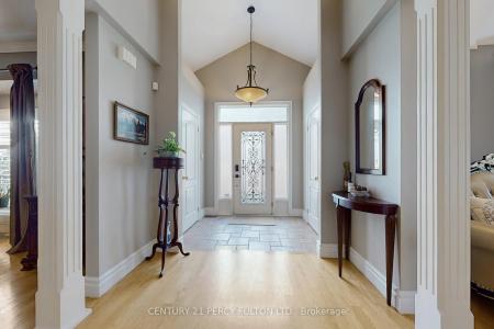 1832 CHESBRO COURT, Mississauga, Ontario L5H 4H2, Canada