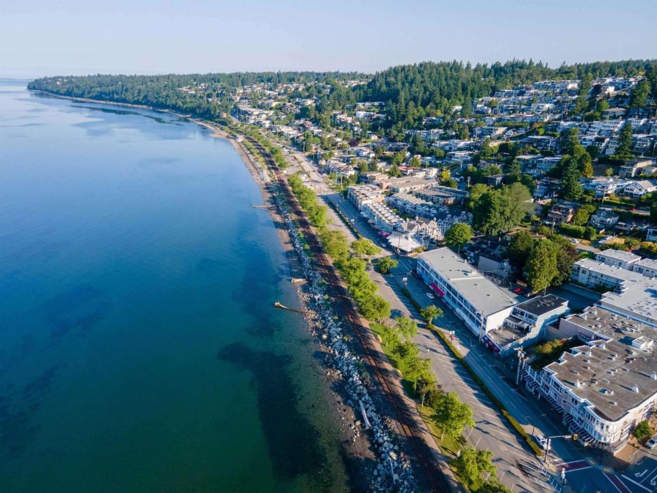 14881 MARINE, White Rock, British Columbia V4B 1C2, Canada