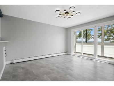 14881 MARINE, White Rock, British Columbia V4B 1C2, Canada