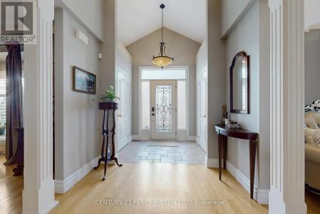 1832 CHESBRO COURT, Mississauga (sheridan), Онтарио L5H 4H2, Канада