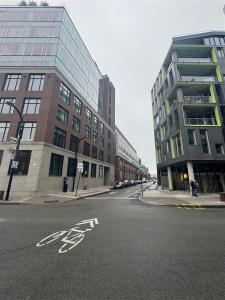 111 Boul. Robert-Bourassa, Montréal (Ville-Marie), Quebec H3C 2M1, Canada