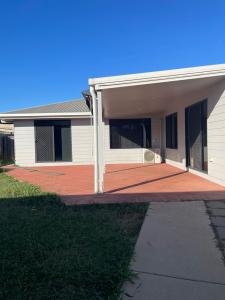 3 Savannah Drive, Moranbah, QLD 4744, Australia