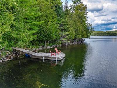 74-78  Ch. de la Baie-Regatta, La Pêche, كيبيك J0X 1A0, كندا 