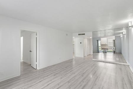 1630 Embassy Drive 110, West Palm Beach, Floride 33401, États-Unis