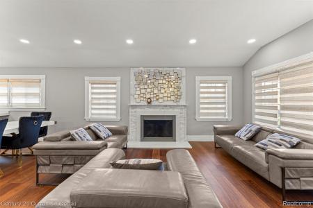 5632 Beaver Street, Dearborn Heights, Michigan 48127, USA