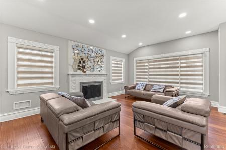 5632 Beaver Street, Dearborn Heights, Michigan 48127, USA