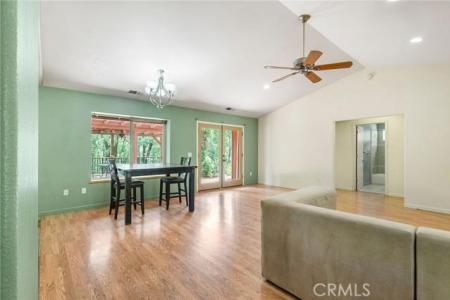 4940 Papaya Road, Forest Ranch, Californie 95942, États-Unis