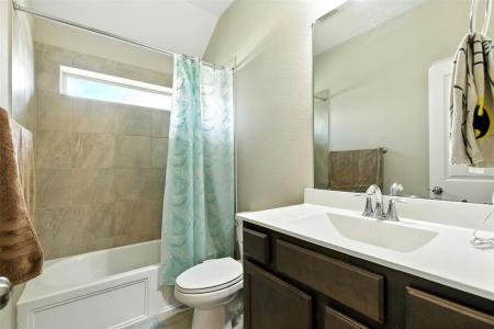 9110 Brett Court, Mont Belvieu, Texas 77523