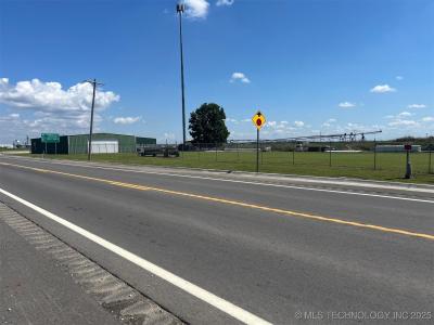 13599 E US Hwy 64, Webbers Falls, Oklahoma 74470, HOA KỲ