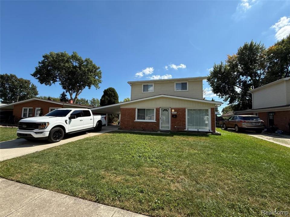 1598 Dulong, Madison Heights, מישיגן 48071, ארצות הברית של אמריקה