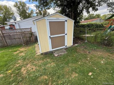 1598 Dulong, Madison Heights, מישיגן 48071, ארצות הברית של אמריקה