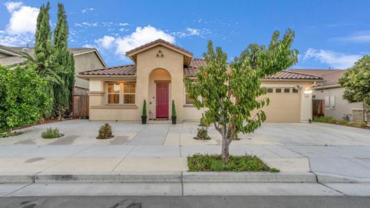 1254 Steinbeck Drive, Hollister, Californie 95023, États-Unis