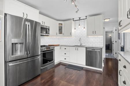 1011 Mercury Drive, Schaumburg, Illinois 60193