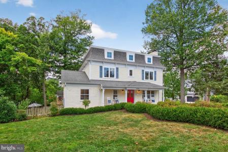 2828 N Van Buren Street, Arlington, Virginia 22213, USA