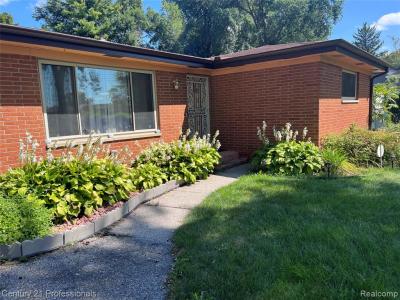 4365 Jo Drive, Saginaw, מישיגן 48601, ארצות הברית של אמריקה