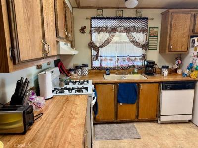 1456 E Philadelphia , 39, Ontario, California 01761