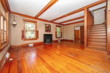 323 NE 3rd Avenue, Waverly, Iowa 50677, Estados Unidos