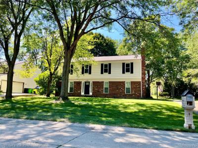 5720 Beauchamp, WestBloomfield, Michigan 48322, USA