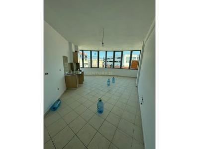 Astiri, Tirana, Albania