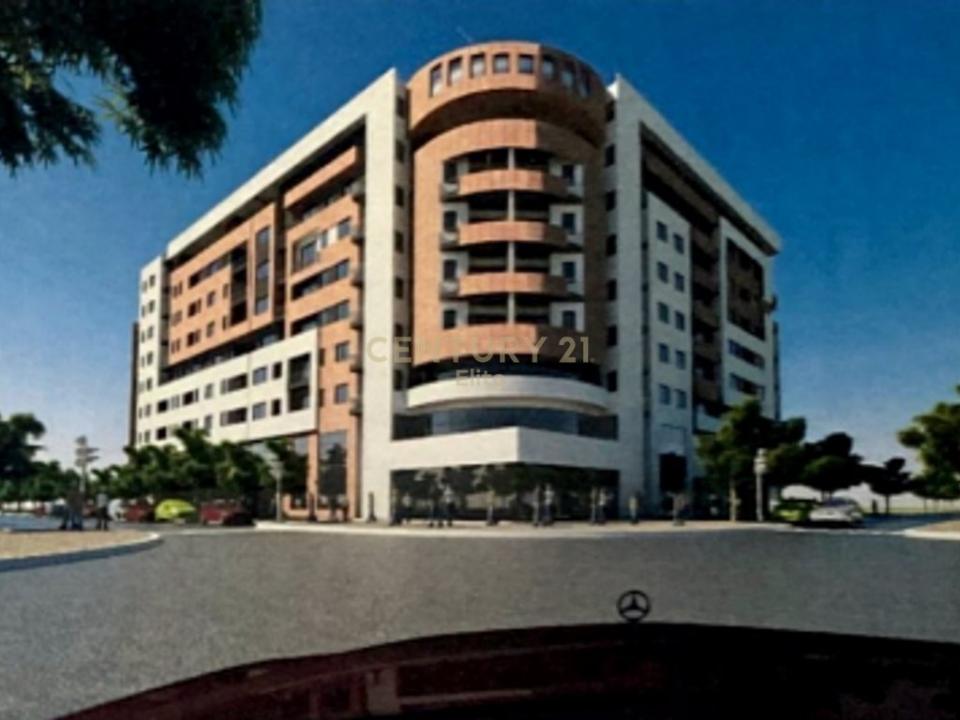 Astiri, Tirana, 알바니아