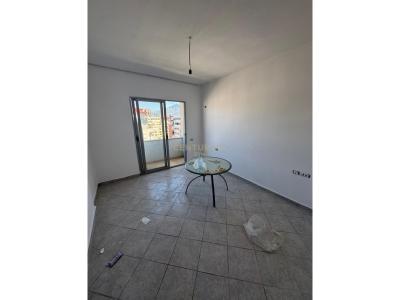 Astiri, Tirana, 알바니아