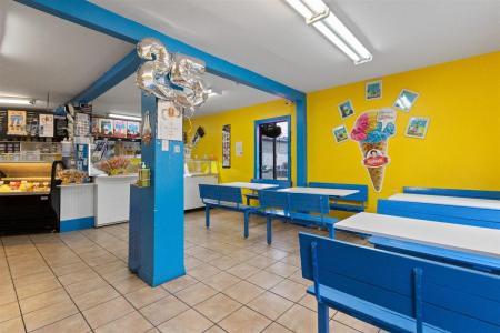 2055-2067  Boul. Édouard, Longueuil (Saint-Hubert), 퀘벡주 J4T 1Z8, 캐나다